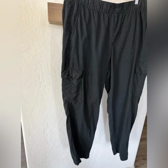 Gap|Women’s Black Cargo Jogger Pants with Comfortable Elastic Waist,XL•••staple - Picture 7 of 12